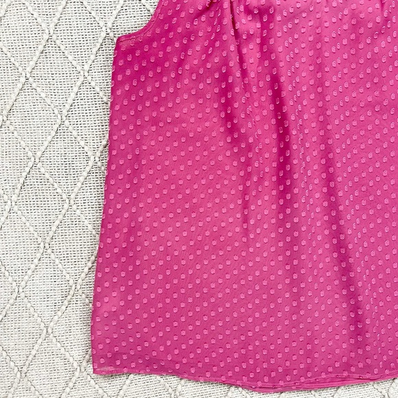 Sleeveless Blouse - Picture 7 of 11